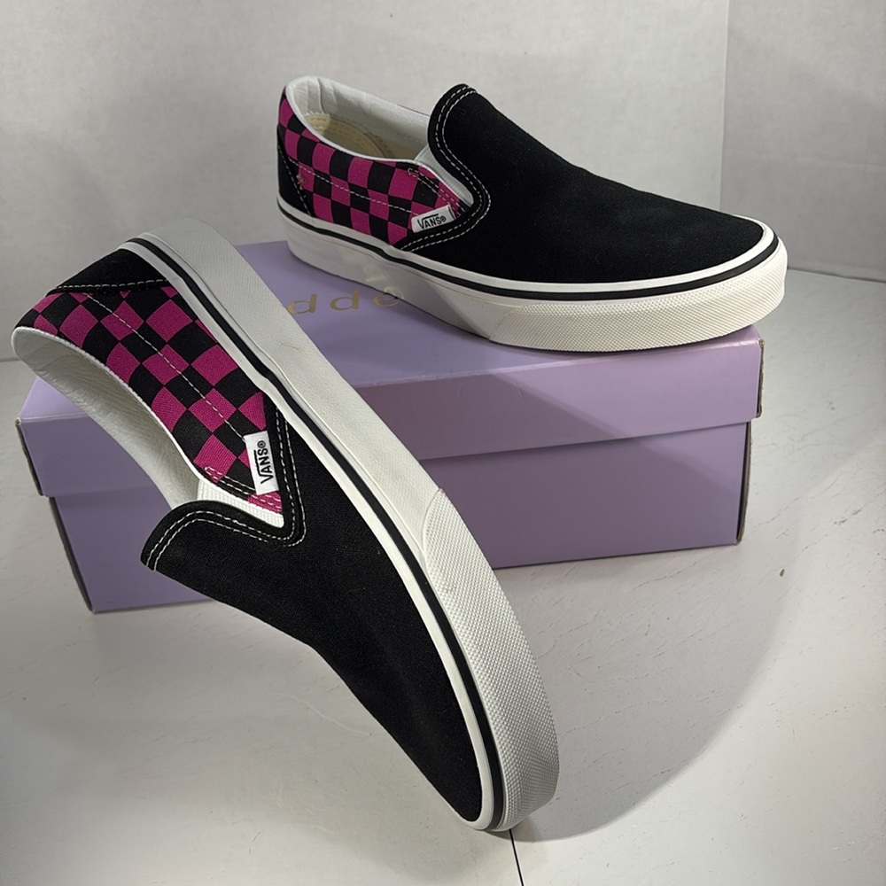 NWT Vans Classic Checkerboard Slip Ons in Raspberry and Black Women’s 7 - Picture 10 of 10